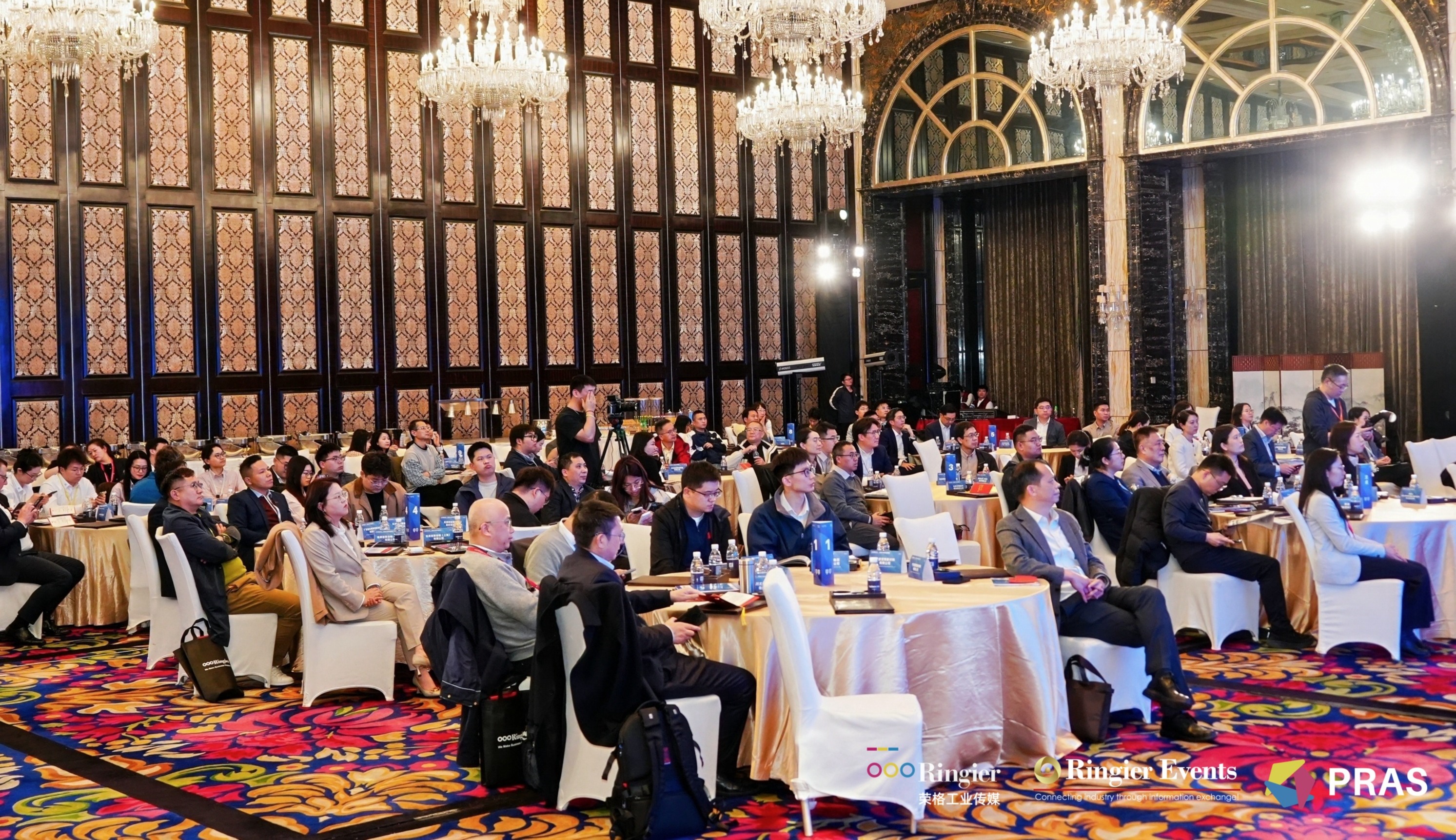 “2026塑料行业-荣格技术创新奖”颁奖典礼.jpg “2026塑料行业-荣格技术创新奖”颁奖典礼.jpg